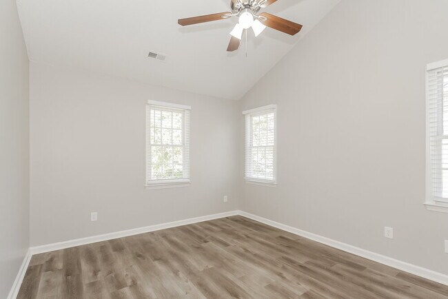 Building Photo - 7500 Trotter Rd