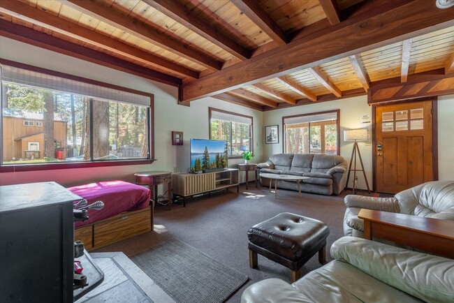 Building Photo - SKI LEASE: Hot Tub, Pet Friendly, Wood Stove