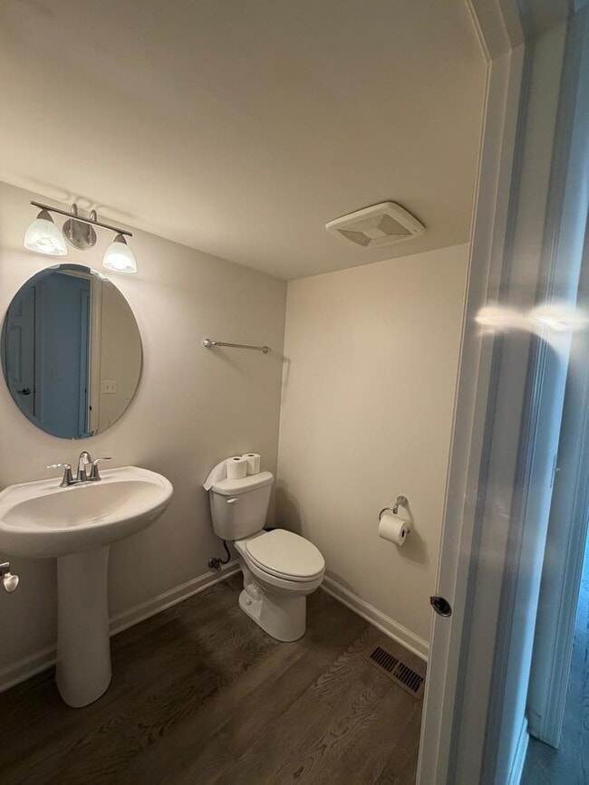 Building Photo - 579 Bobby Ann Ct