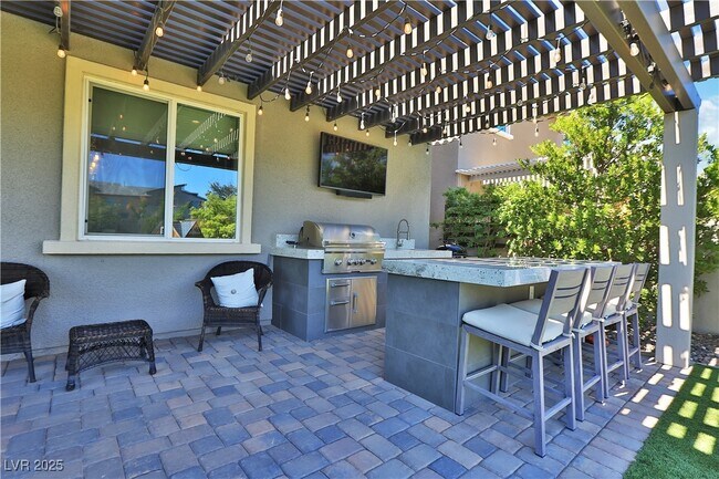 Building Photo - 2586 Hazelburn Dr