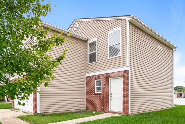 Building Photo - 708 Adagio Dr