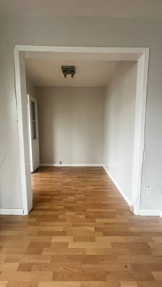 DEN - 197 Myrtle Ave