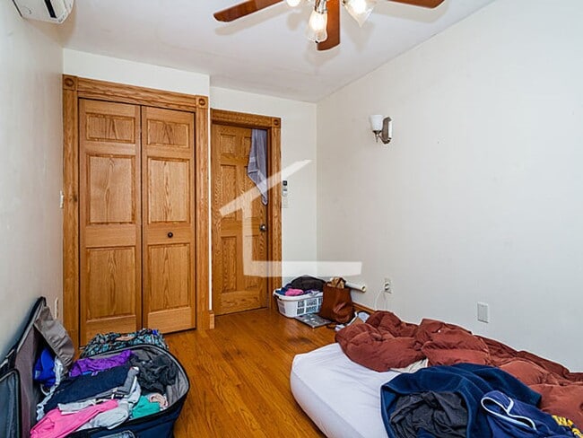 Building Photo - Very rare 4 bed 2 bath in beacon hill......