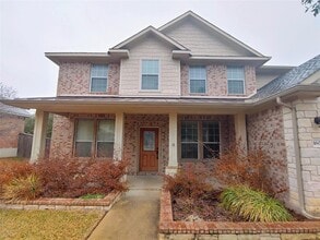 Building Photo - 1601 Lions Den