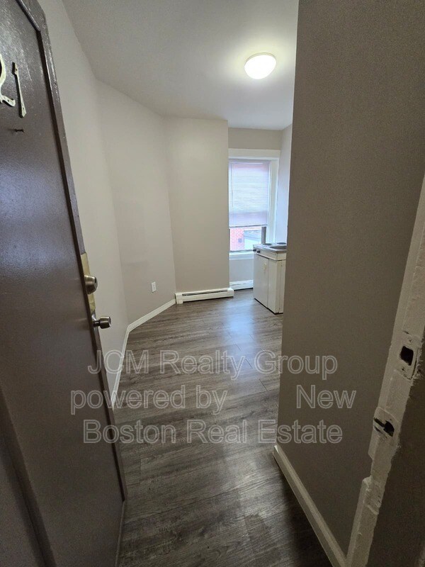 Building Photo - 191 Green St