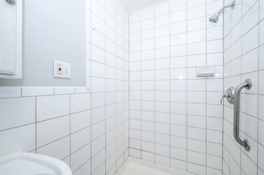 Building Photo - 3102 California St