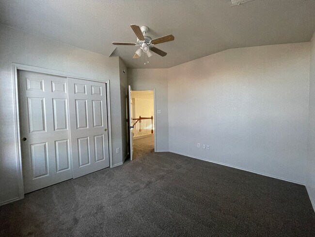 Building Photo - 4902 Golden Gate Dr