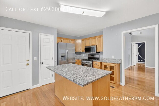 Building Photo - 3940 Waterford Way