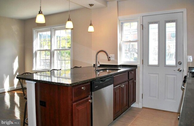 Building Photo - 8119 Pleasant Plains Rd