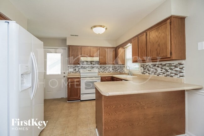 Building Photo - 7089 Avenbury Cir