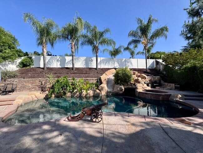 Building Photo - 5 bedroom South Temecula home with a Pool ...