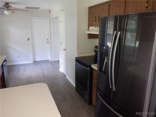 Building Photo - 4441 S World Way
