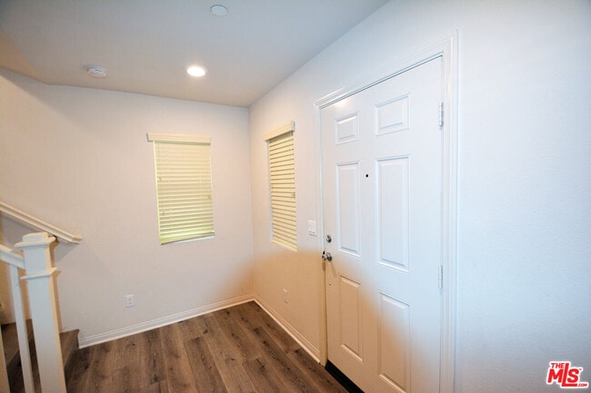 Building Photo - 14107 W Birch Ln