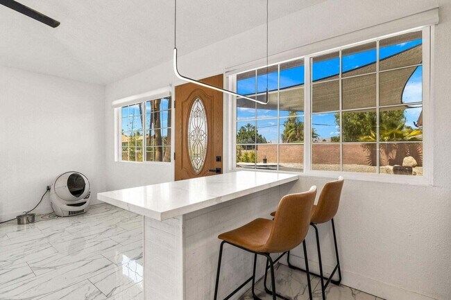 Building Photo - 44500 San Carlos Ave