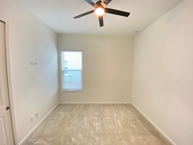 Building Photo - 6338 Trailblaze Bnd