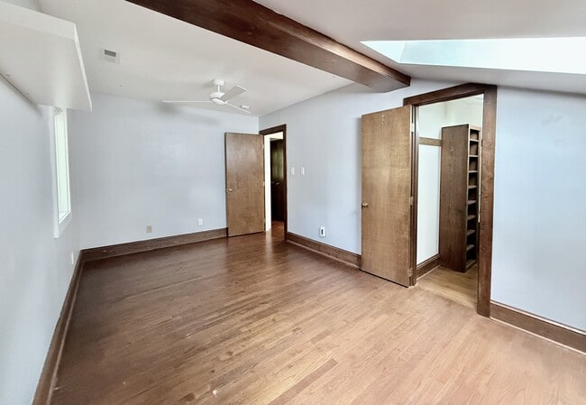 Building Photo - 15 Harvey Pl