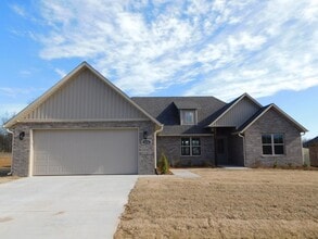 Building Photo - Executive Home for Lease Near Arkansas College of Osteopathic Medicine