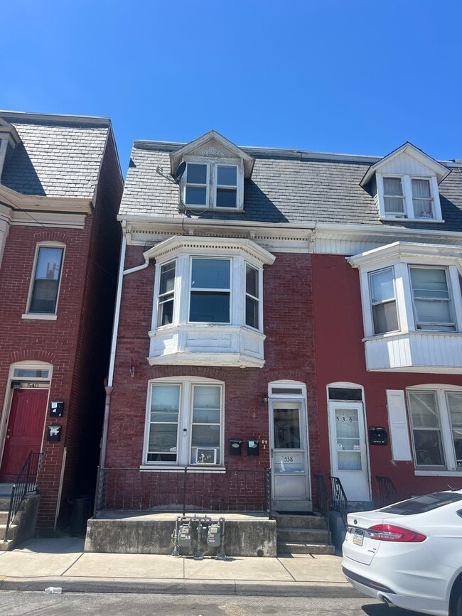 Building Photo - 538 Dallas St