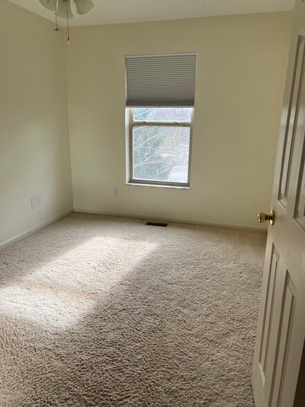 Building Photo - 6111 Saint Mel Cir