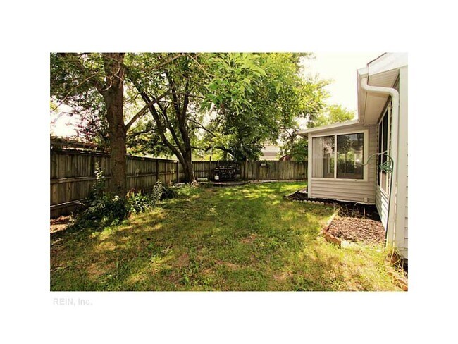 Building Photo - 2220 Cinnabar Ct
