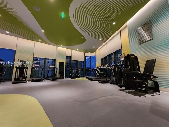 Building Photo - 501 NE 31st St