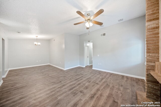 Building Photo - 8032 Laurel Bend