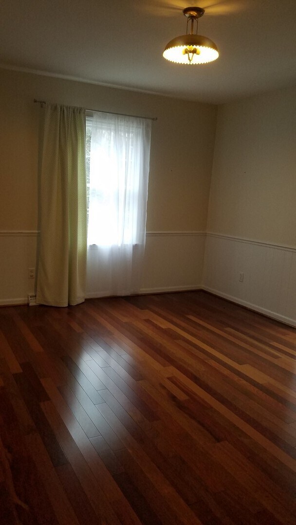 Building Photo - Beautiful, Executive Home located on Bloom...