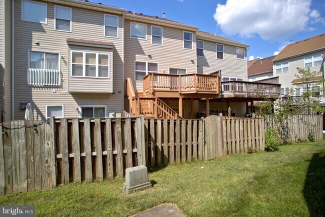 Building Photo - 14679 Seasons Dr