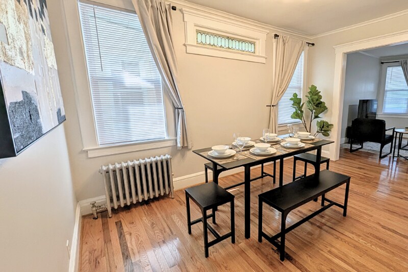 Building Photo - 352 Jackson St