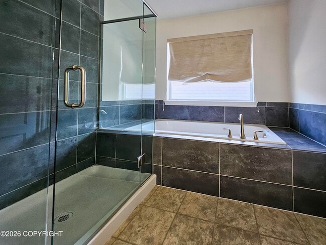 Building Photo - 1022 Northpointe Bluff Dr