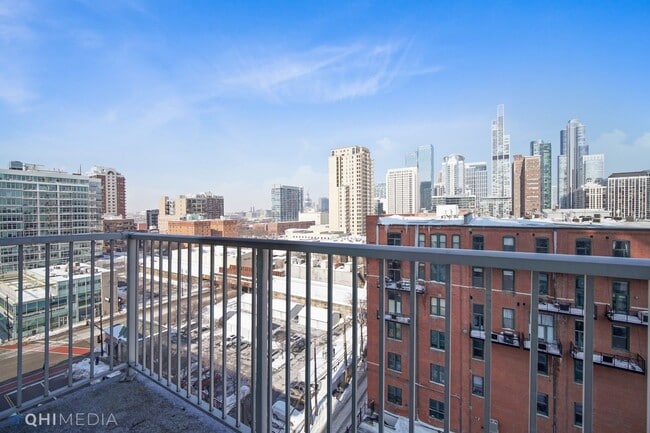 Building Photo - 1600 S Indiana Ave