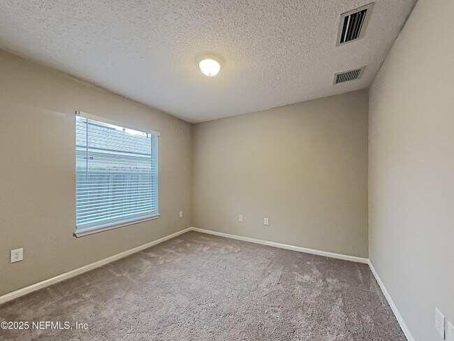 Building Photo - 6075 Scenic Meadow Ln