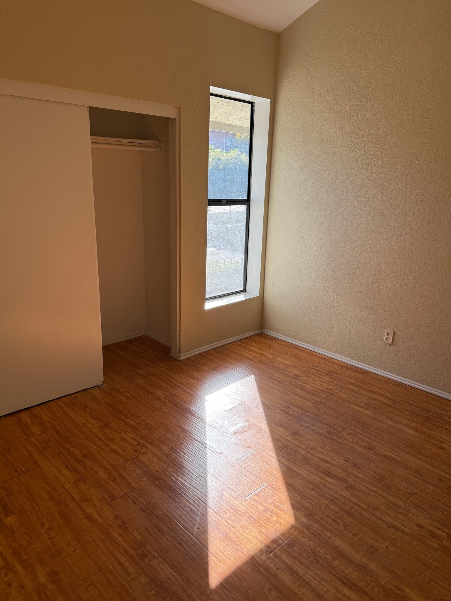 Second BD - 8900 Foothill Blvd