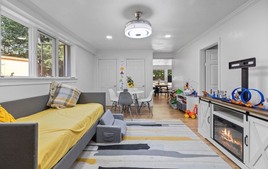 Building Photo - 11 Patterson Rd