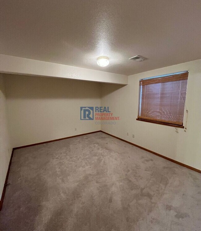 Building Photo - 2511 Glendale Ct