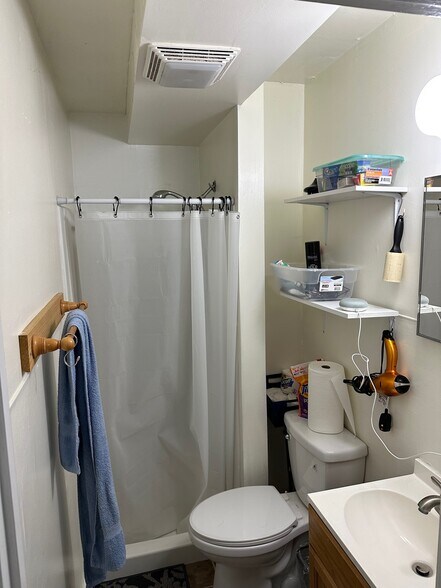 Building Photo - 509 E Buffalo St