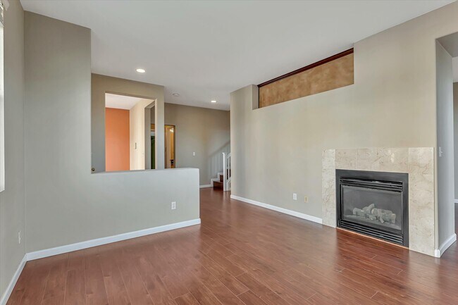 Building Photo - 929 Monarch Cir