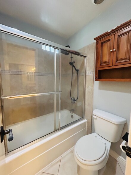 Building Photo - 1040 W MacArthur Blvd