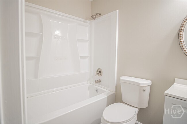 Building Photo - 22 Nelson St