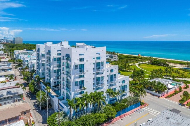 Primary Photo - 7600 Collins Ave