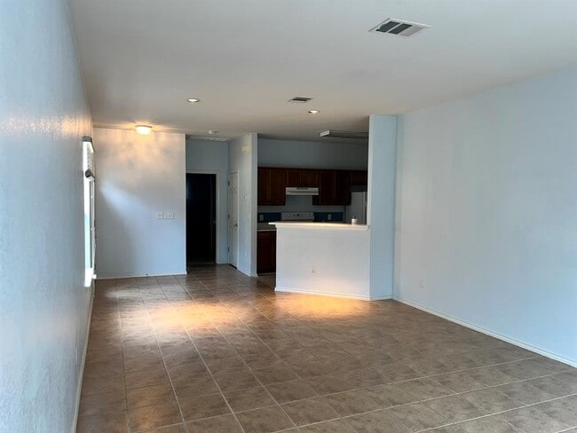 Building Photo - 1310 E 3rd St