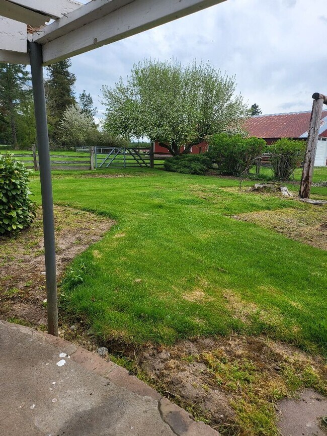 Building Photo - STATUS: *PENDING APPLICATION*| R98C | $2095.00