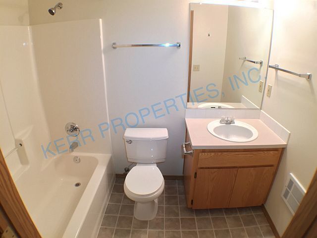 Building Photo - Modern 2-Bed, 2-Bath Multiplex in Gresham – 1126 Sq Ft of Comfortable Living!