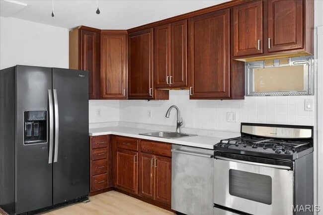 Building Photo - 3815 Bayless Ave