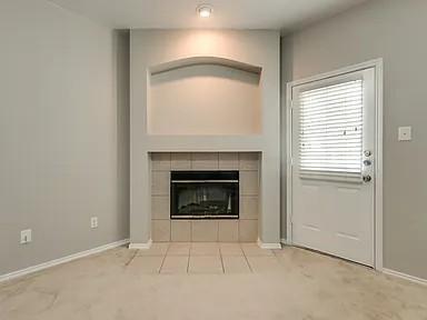 Building Photo - 210 Maplecrest Dr