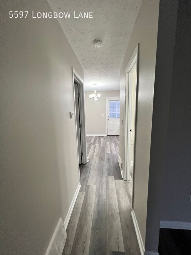 Building Photo - 5597 Longbow Ln