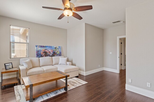 Building Photo - Beautiful Rocklin Home with a Pool!