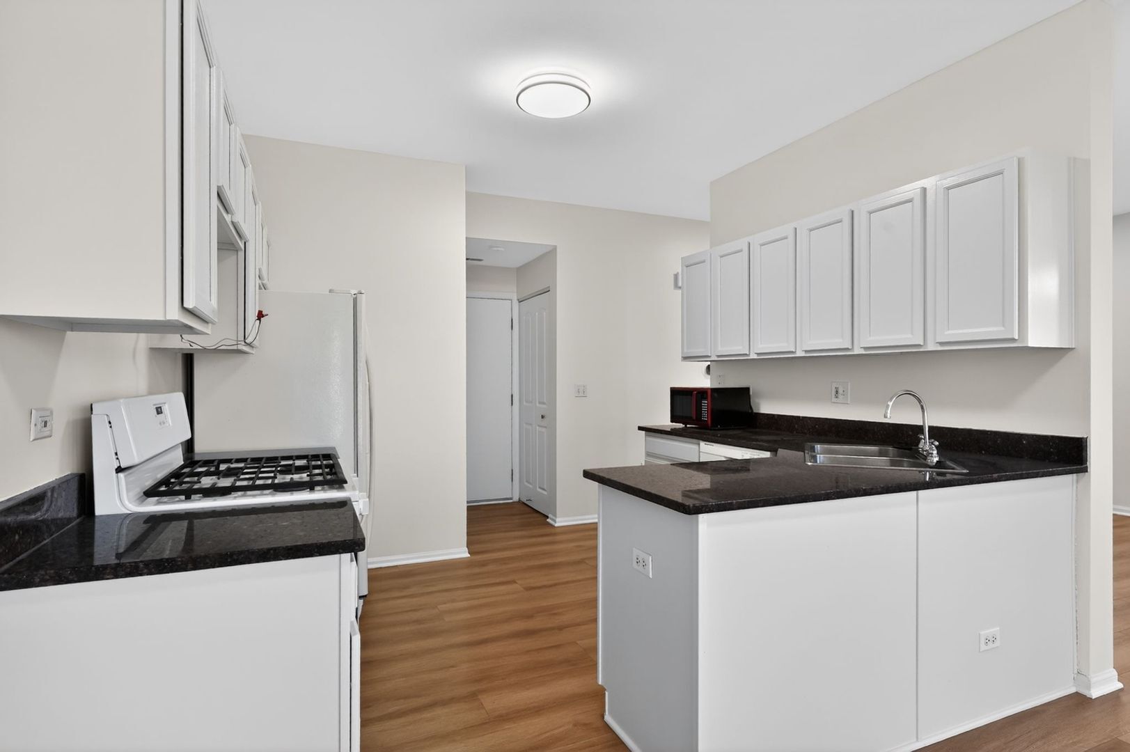 Building Photo - 708 Meadowridge Dr