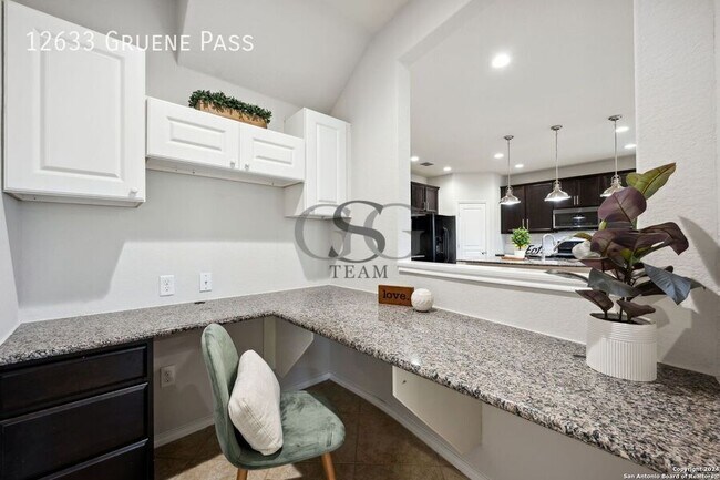 Building Photo - 12633 Gruene Pass