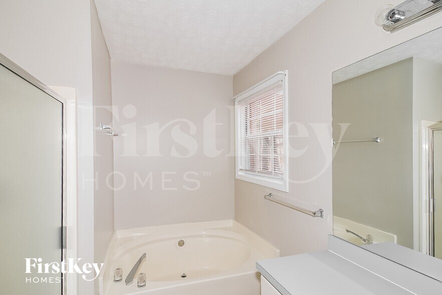 Building Photo - 4860 Wade Valley Way